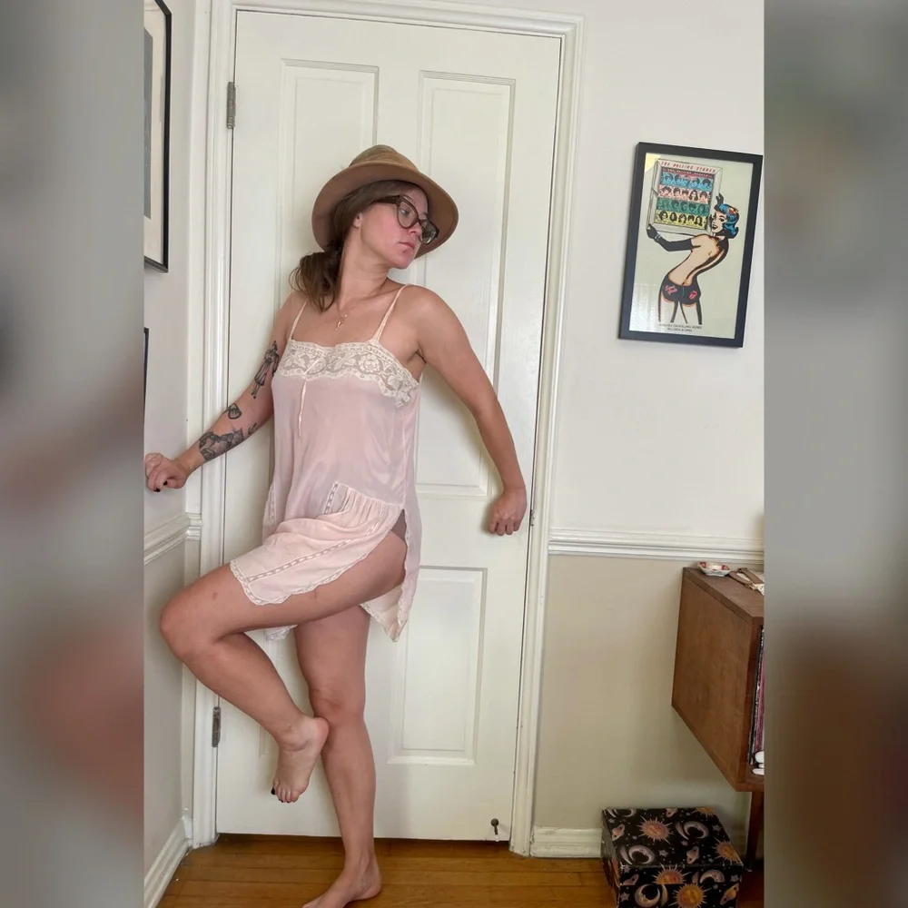 20s Vintage Flapper Pink Silk Step-In - Picture 4 of 16